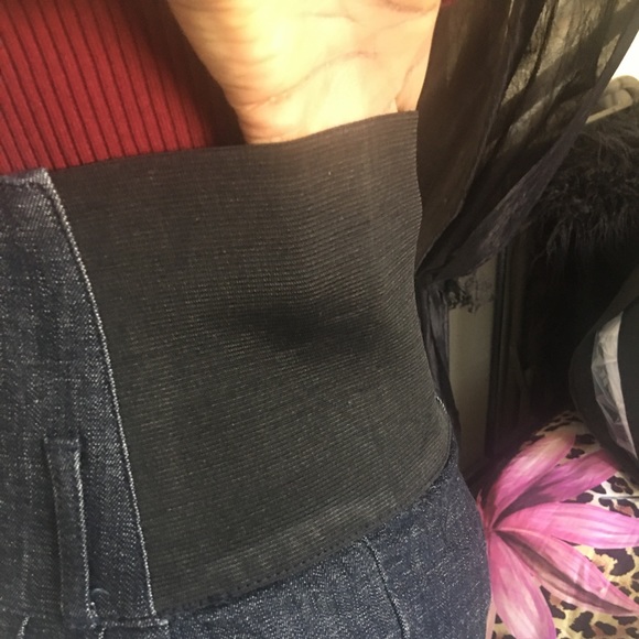 🚨5/$20 Sexy high-waisted dark denim zip-up shorts - Picture 6 of 14